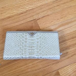 NWT Stella & Dot Wallet Cream/Gold